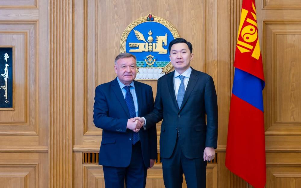 ЕРӨНХИЙ САЙД Н.УЧРАЛ ОХУ-ААС МОНГОЛ УЛСАД СУУГАА ЭЛЧИН САЙД А.Н.ЕВСИКОВТОЙ УУЛЗАВ