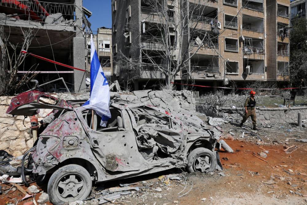 ИРАН БОЛОН ИЗРАИЛЫН МӨРГӨЛДӨӨН ҮРГЭЛЖИЛСЭЭР БАЙНА