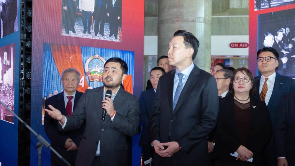 ЖАМБЫН БАТМӨНХИЙН МЭНДЭЛСНИЙ 100 ЖИЛИЙН ОЙД ЗОРИУЛСАН ДИЖИТАЛ ҮЗЭСГЭЛЭНГ НЭЭЛЭЭ