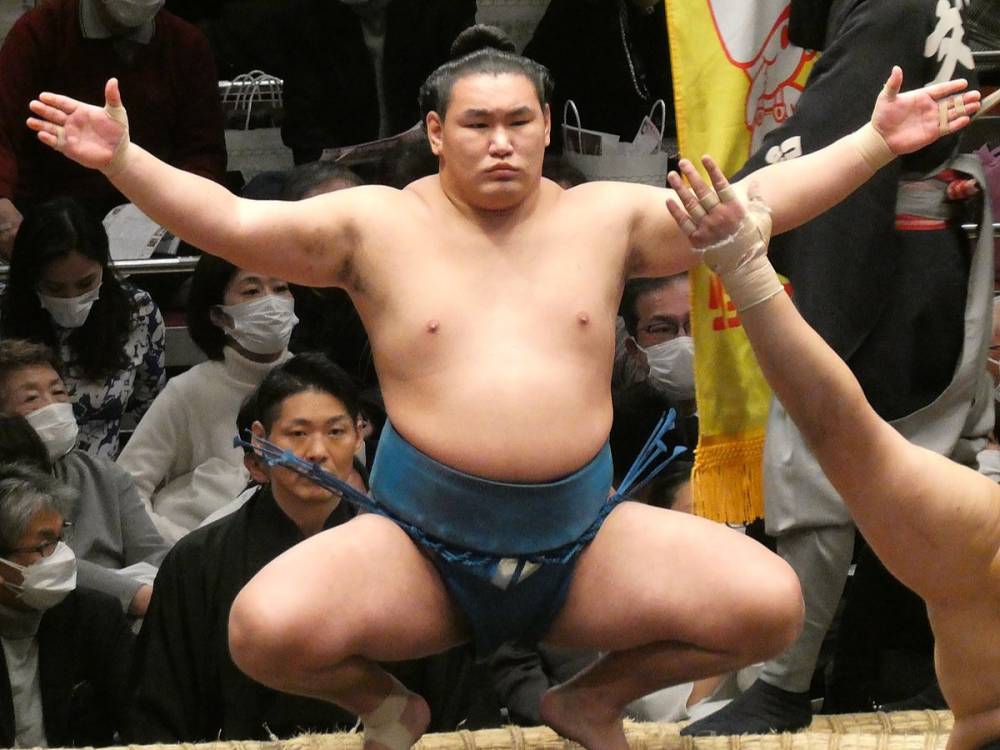 НАЦҮ БАШЁ ӨНДӨРЛӨХӨД ТАВАН БАРИЛДААН ҮЛДЭВ