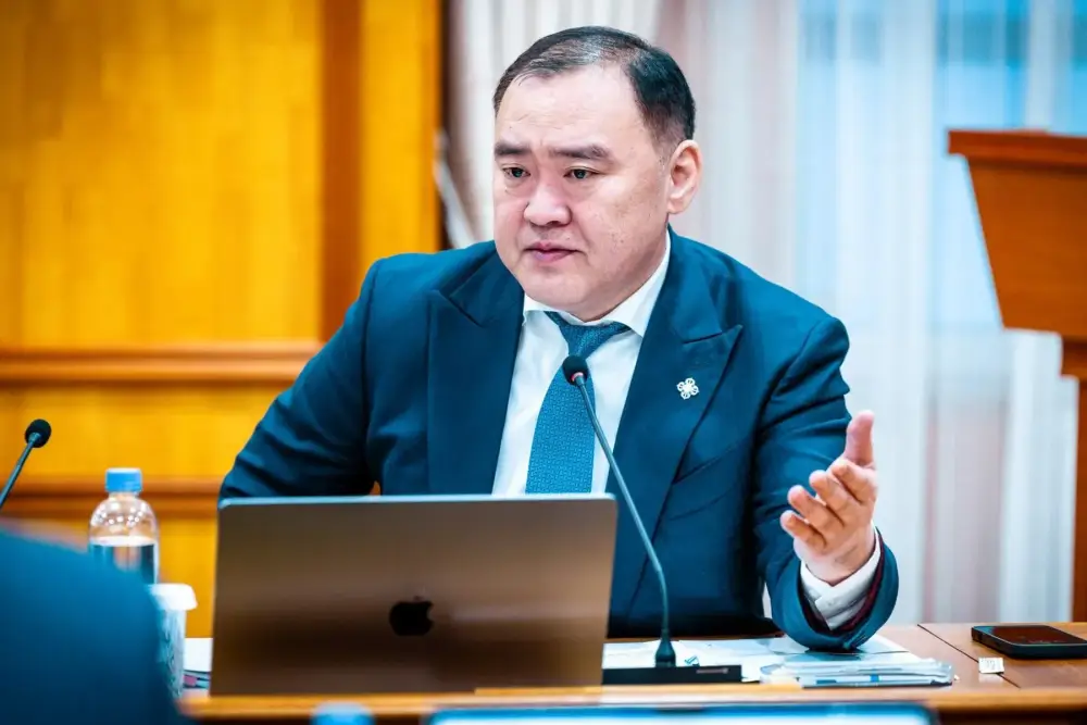 Эдийн засаг, хөгжлийн сайд Л. Гантөмөр: Давхар зээлтэй 350 мянган иргэн байна