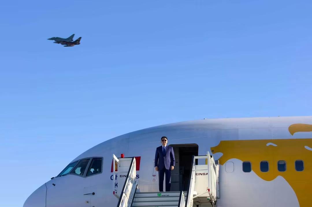 Ерөнхийлөгч У.Хүрэлсүх ХБНГУ-д төрийн айлчлал хийхээр хүрэлцэн ирлээ
