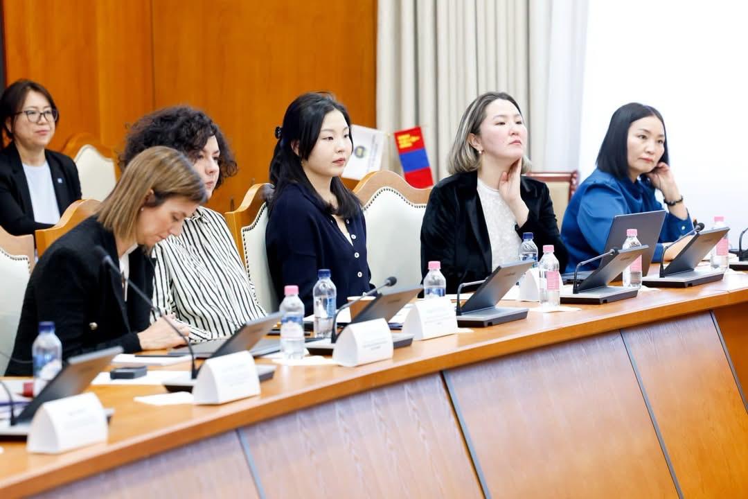 ХЗБХ: “Хөдөөгийн охид, эмэгтэйчүүдэд тулгамдаж буй асуудал, жендэрийн тэгш байдлыг хангахад чиглэсэн бодлогын шийдэл боловсруулах талаарх санал солилцох” хэлэлцүүлэг зохион байгуулав